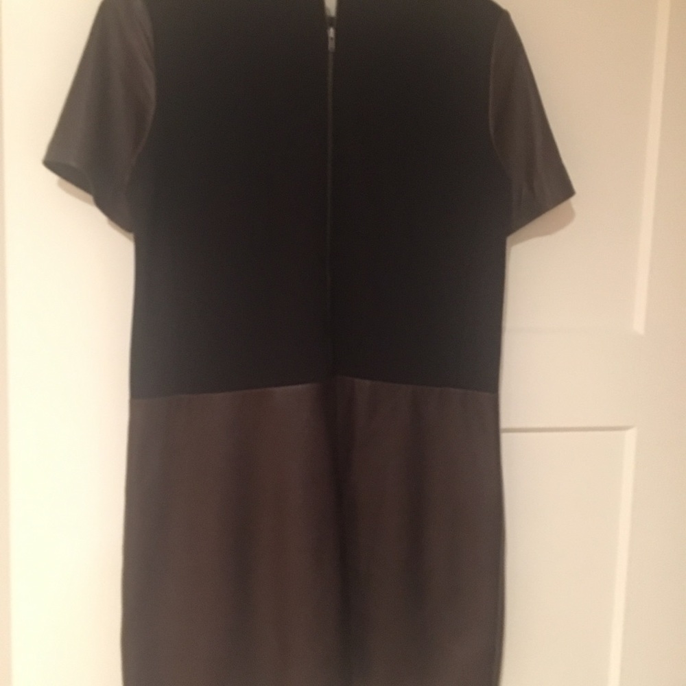 Dress - Picture 4 of 5
